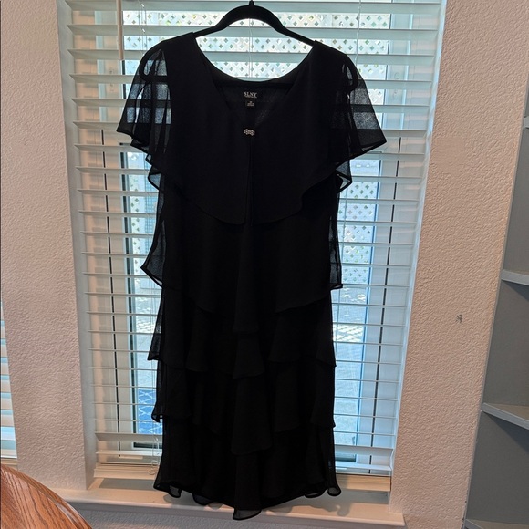 SLNY Black Layered Midi Dress Fancy Size 14 - Picture 1 of 9